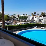 Beautiful In Apartamerica, Americas La140 美洲海滩
