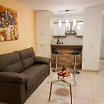 Beautiful In Apartamerica, Americas La140 * 美洲海滩
